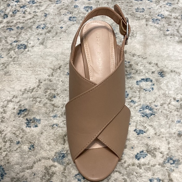 Kelly & Katie tan heels - Picture 9 of 15